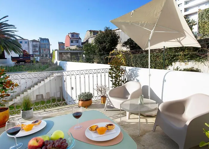 Walaa Home@almada Terrace By Lovelystay ポルト